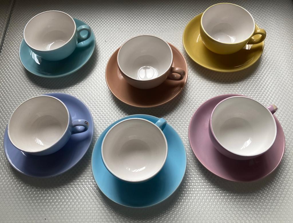6 Vintage California Pastel Kop en Schotels Maastricht, Ophalen of Verzenden