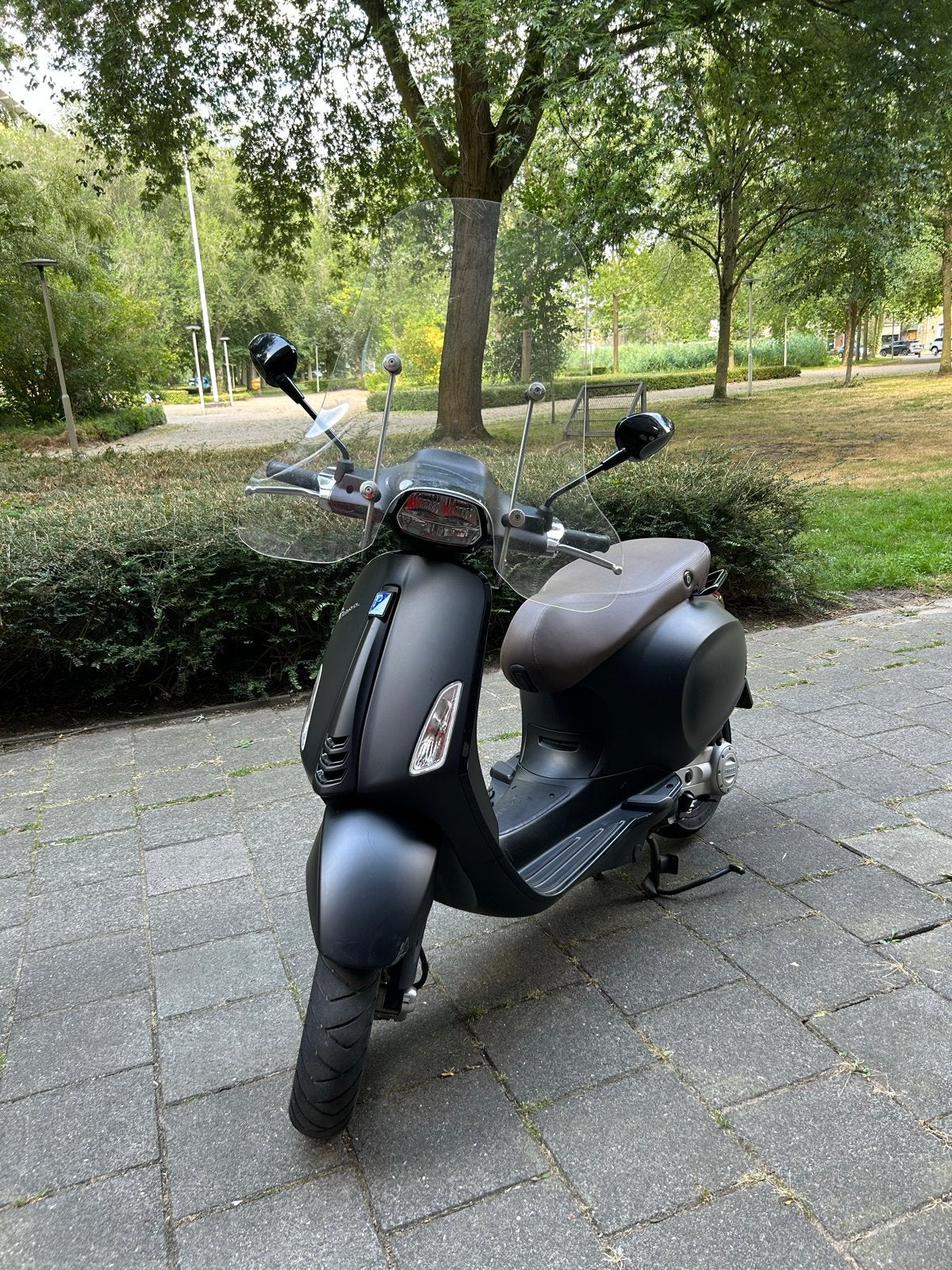 Vespa Sprint Notte matzwart | blauw kenteken | 2 sleutels, Fietsen en Brommers, Scooters | Vespa, Ophalen, Gebruikt, Benzine, Overige modellen