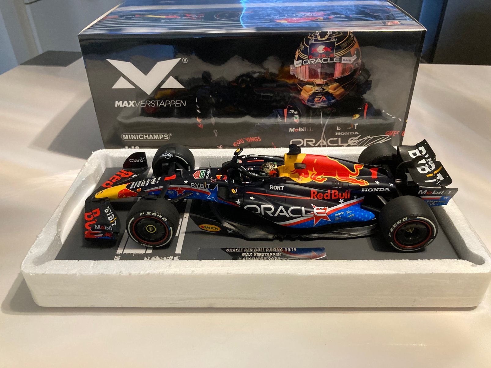 Max Verstappen rb 19 winner austin gp 2023 1/18, Ophalen of Verzenden, Nieuw, Formule 1