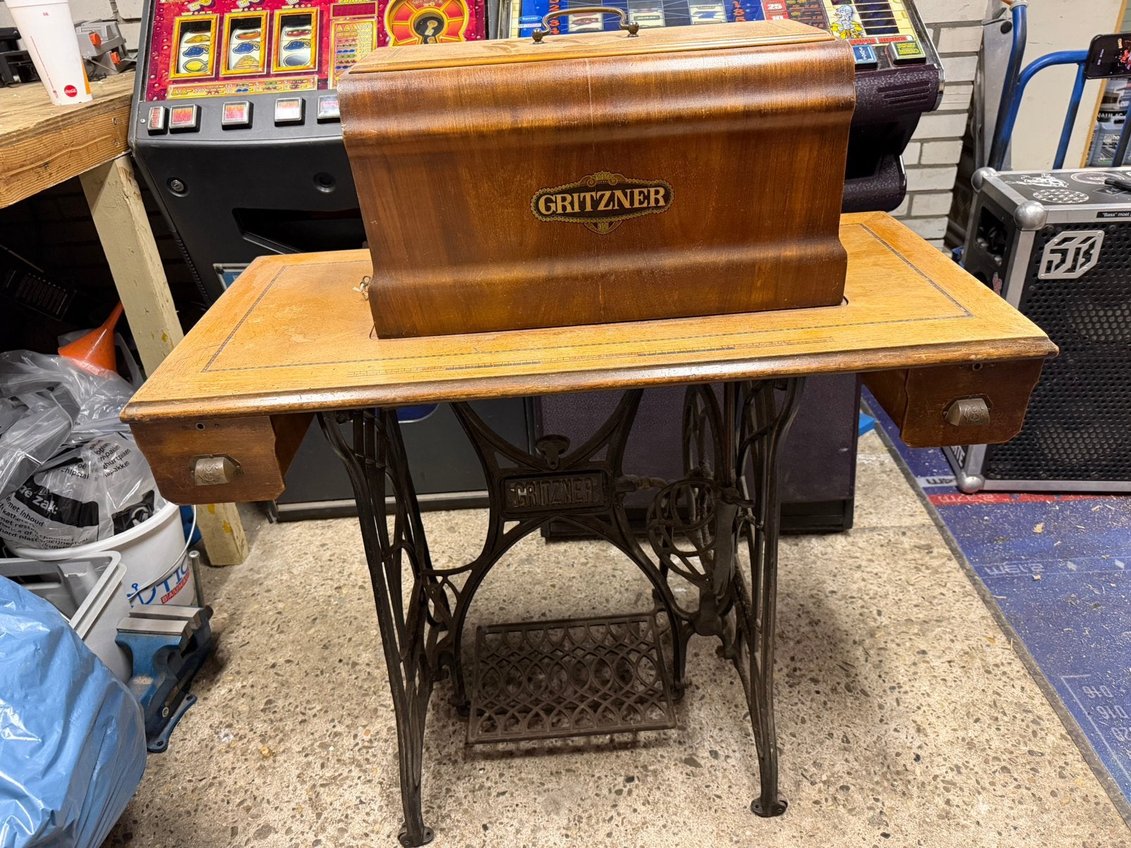 Antieke Gritzner Naaimachine met Onderstel en Lades, Antiek en Kunst, Antiek | Naaimachines, Ophalen