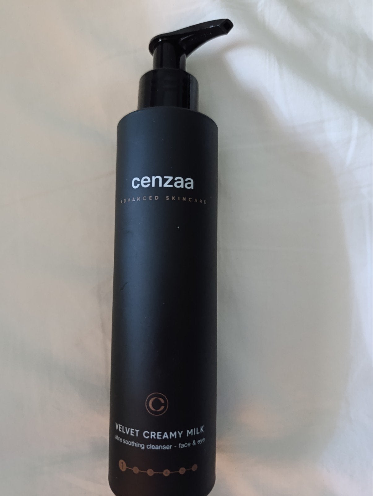 Cenzaa velvet creamy milk reiniger skincare, Ophalen of Verzenden, Nieuw, Gehele gezicht, Reiniging