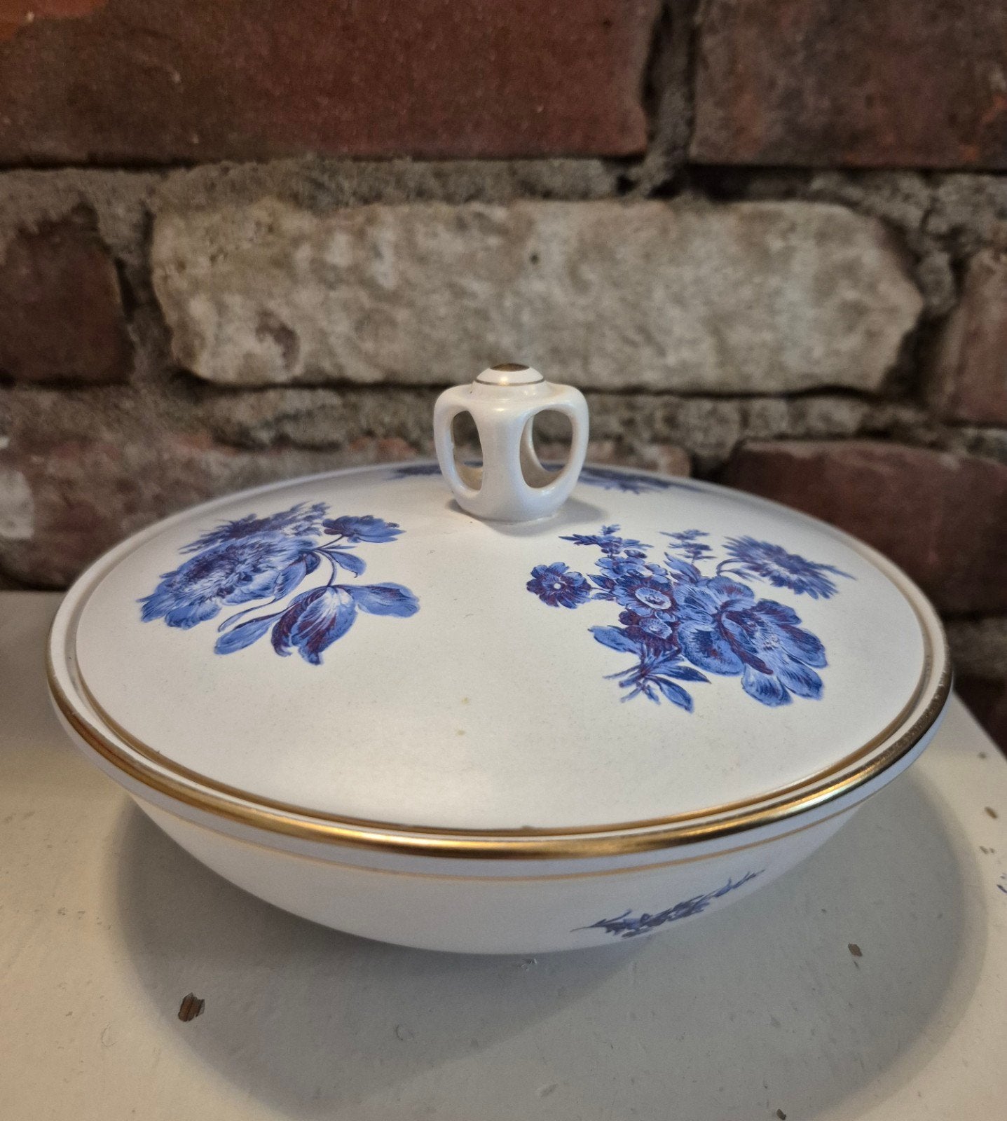 Mooie vintage Flora Gouda Holland porseleinen bonbonnière, Ophalen of Verzenden