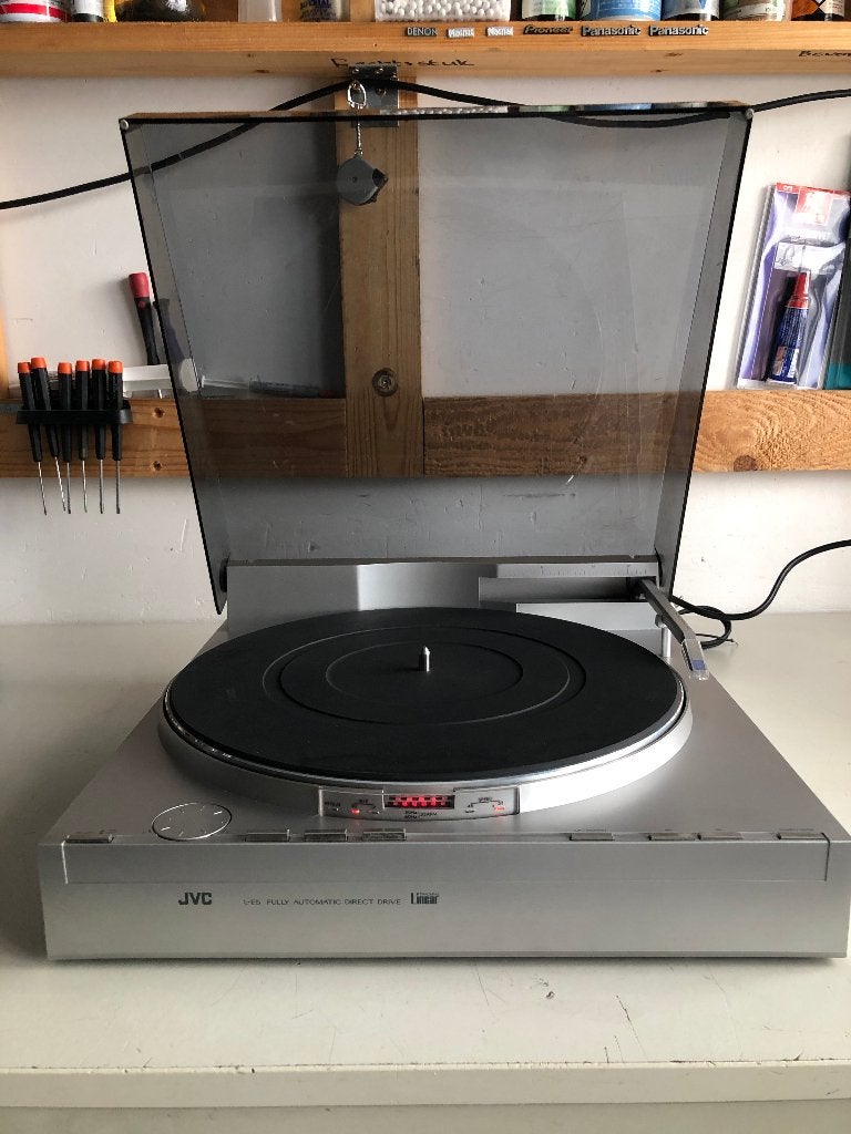 JVC L-E5 gereviseerde direct drive tangentiële platenspeler, Overige merken, Pitch-regelaar, Refurbished, Ophalen of Verzenden