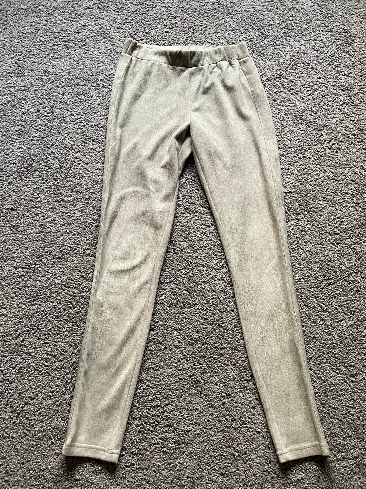 G-Maxx Lichtgroene Suède Look Tregging Maat S, Kleding | Dames, Ophalen of Verzenden, Gedragen, Maat 36 (S), Groen