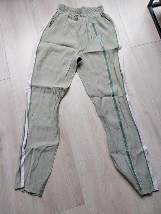 Nieuw Missy pak, Ophalen of Verzenden, Nieuw, Maat 38/40 (M), Groen