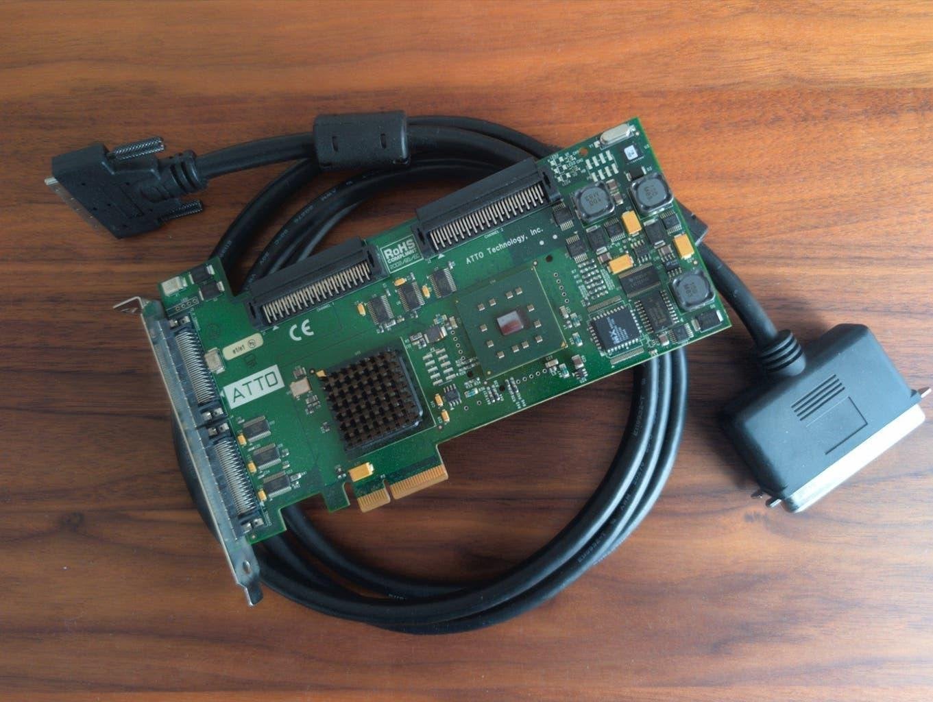 ATTO UL5D Ultra320 SCSI PCIe kaart + VHDCI Centronics kabel, Overige typen, Gebruikt, ATTO, MacOS