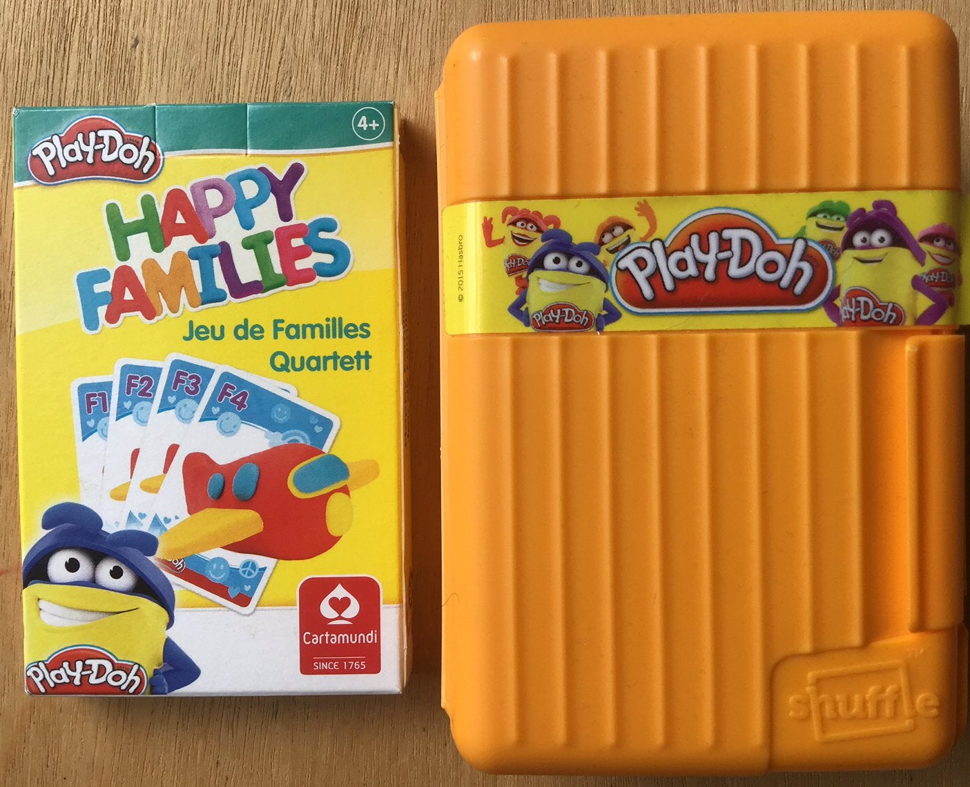 Play-Doh Happy Families & Shuffle kaartspel (2x) - ZGAN, Hobby en Vrije tijd, Een of twee spelers, Ophalen of Verzenden, Zo goed als nieuw