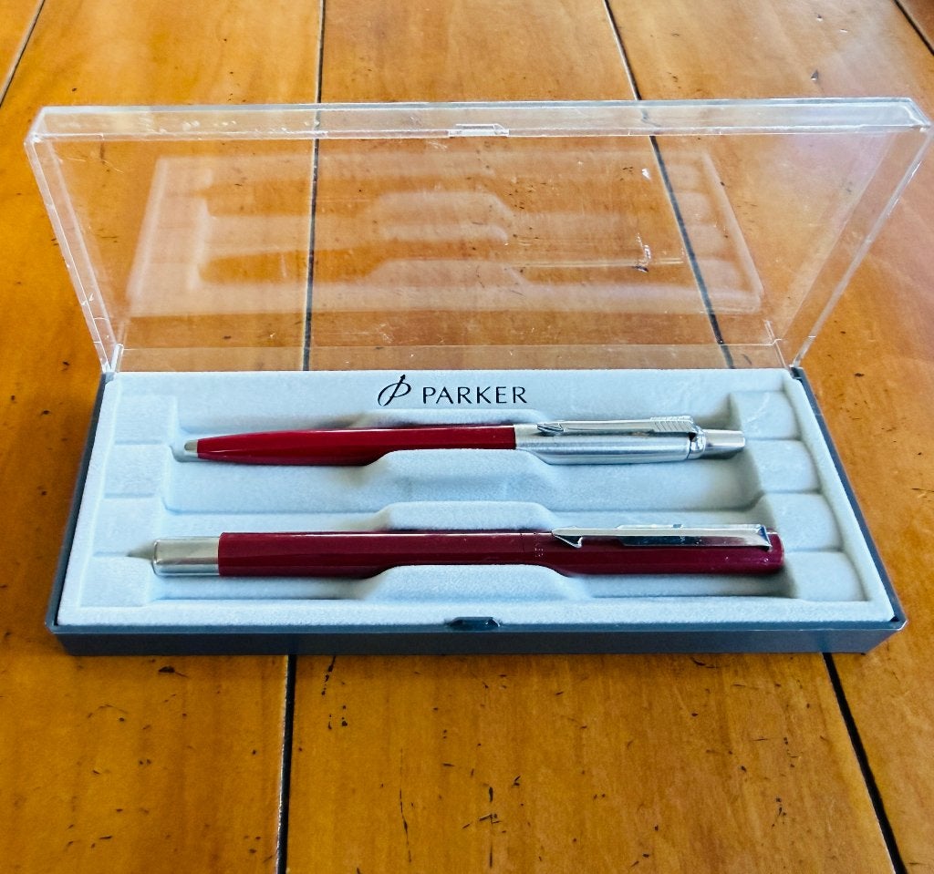Parker Vector Rollerball  en Jotter Balpen set Bordeaux rood, Pennenset, Parker, Met doosje, Ophalen of Verzenden