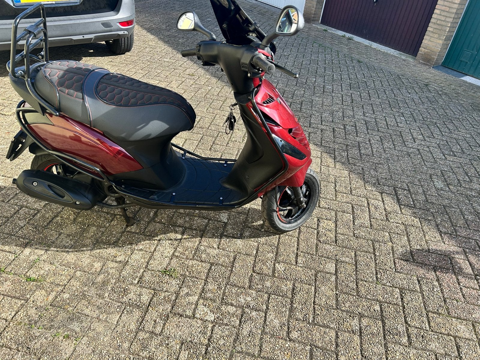 Piaggio Zip 4-takt - Goed onderhouden, inclusief slot, Ophalen, Gebruikt, Maximaal 45 km/u, Zip