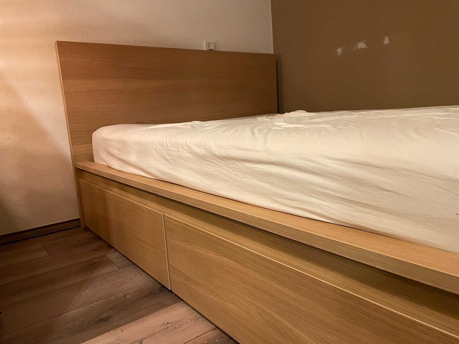 IKEA MALM bed 140x200 + 2 lades + LEIRSUND lattenbodem, Bruin, Tweepersoons, Zo goed als nieuw, 200 cm