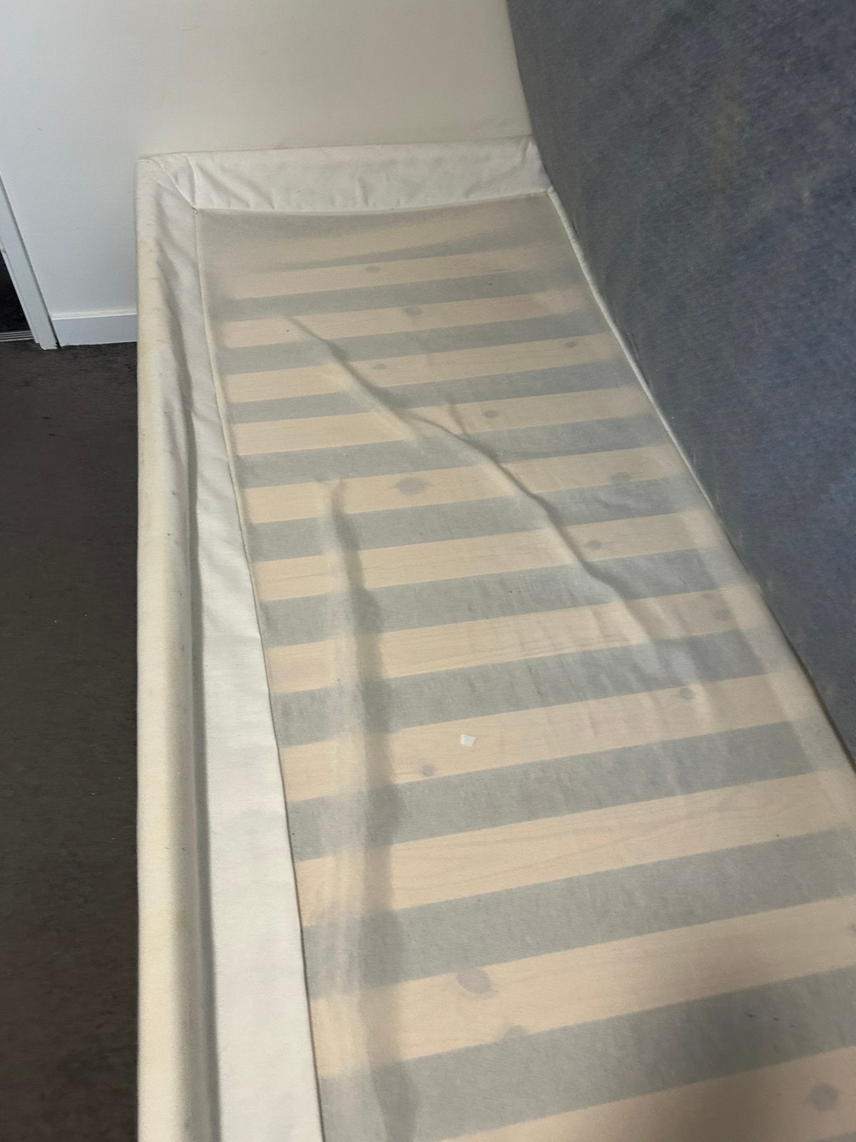 1persoon s bed met matras, Huis en Inrichting, Slaapkamer | Matrassen en Bedbodems, Ophalen of Verzenden, Zo goed als nieuw, Eenpersoons