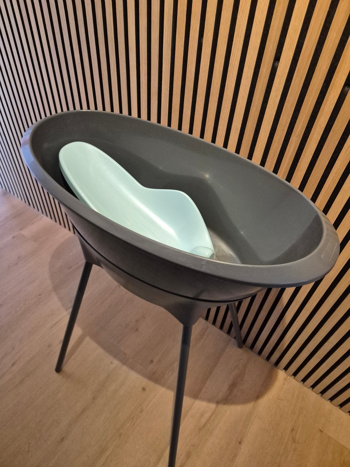 Luma Babybad met standaard, badstop en baby inzet, Ophalen, Gebruikt, Badje, Standaard