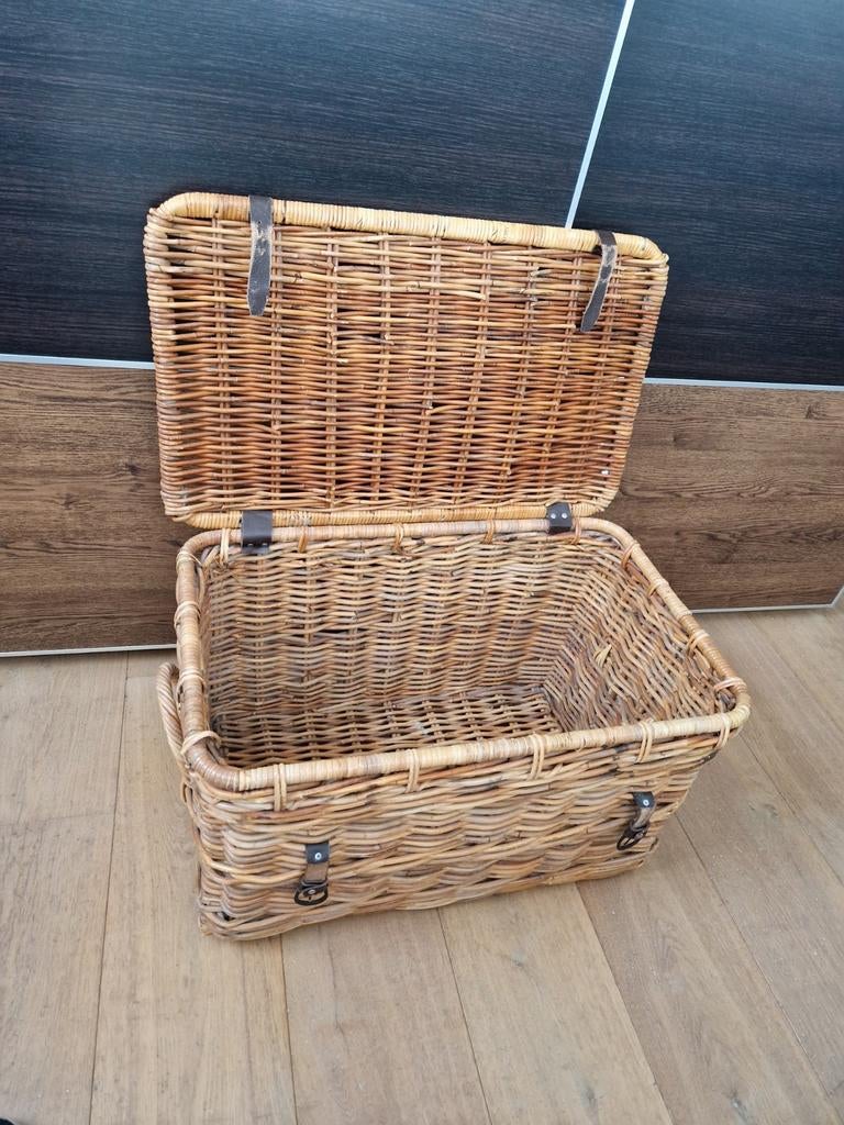 Ikea rieten mand met deksel - 75x45x45 cm, Huis en Inrichting, Ophalen