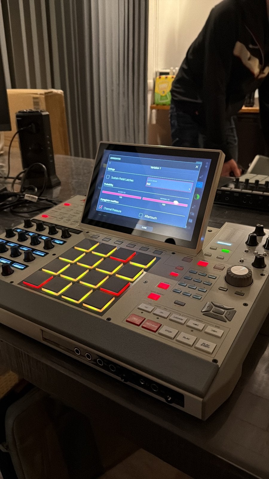Akai MPC X Special Edition, Muziek en Instrumenten, Samplers, Ophalen, Zo goed als nieuw