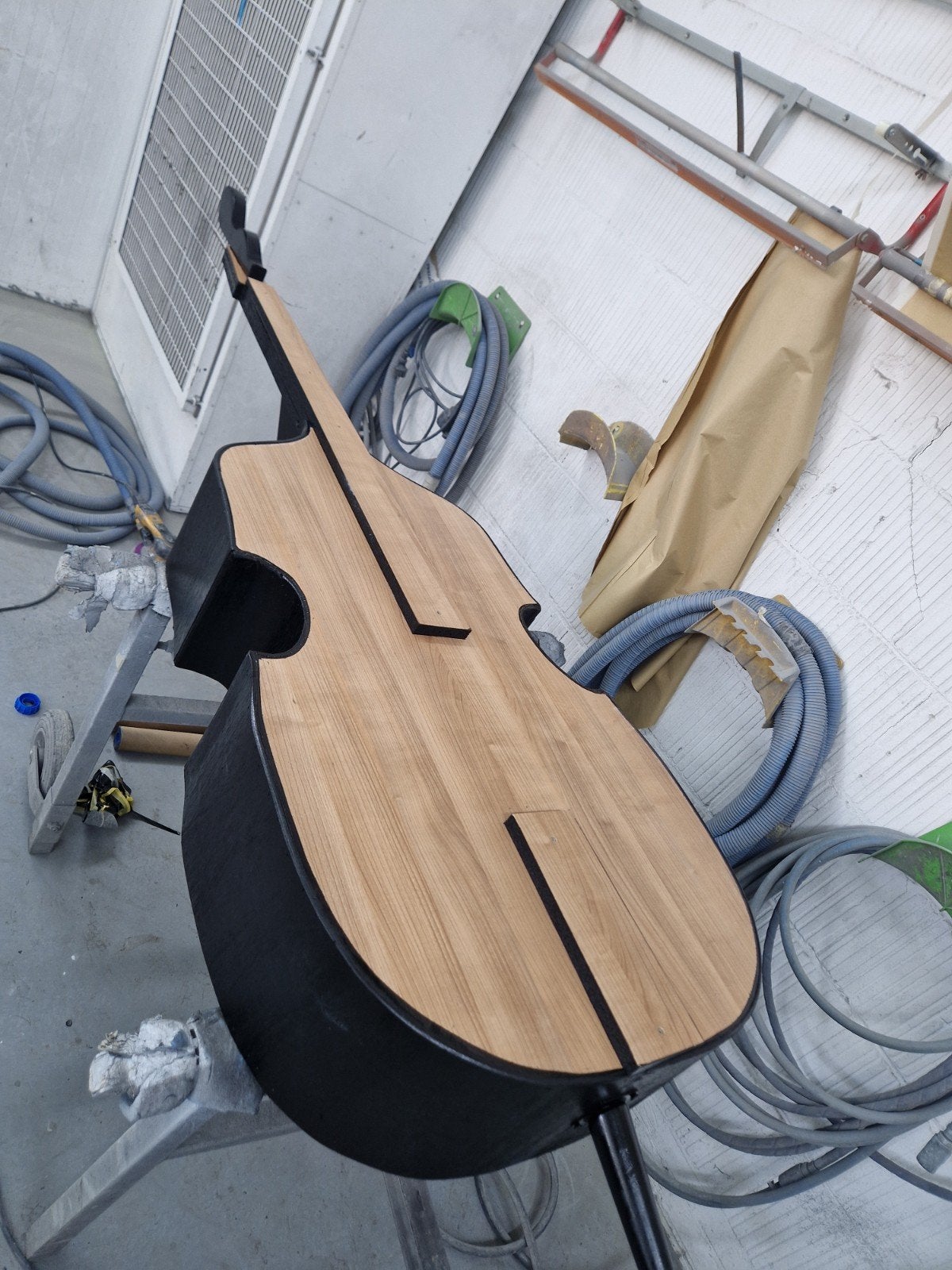 Neppe contrabas voor playback of decoratie, Muziek en Instrumenten, Strijkinstrumenten | Contrabassen, Ophalen of Verzenden, Gebruikt
