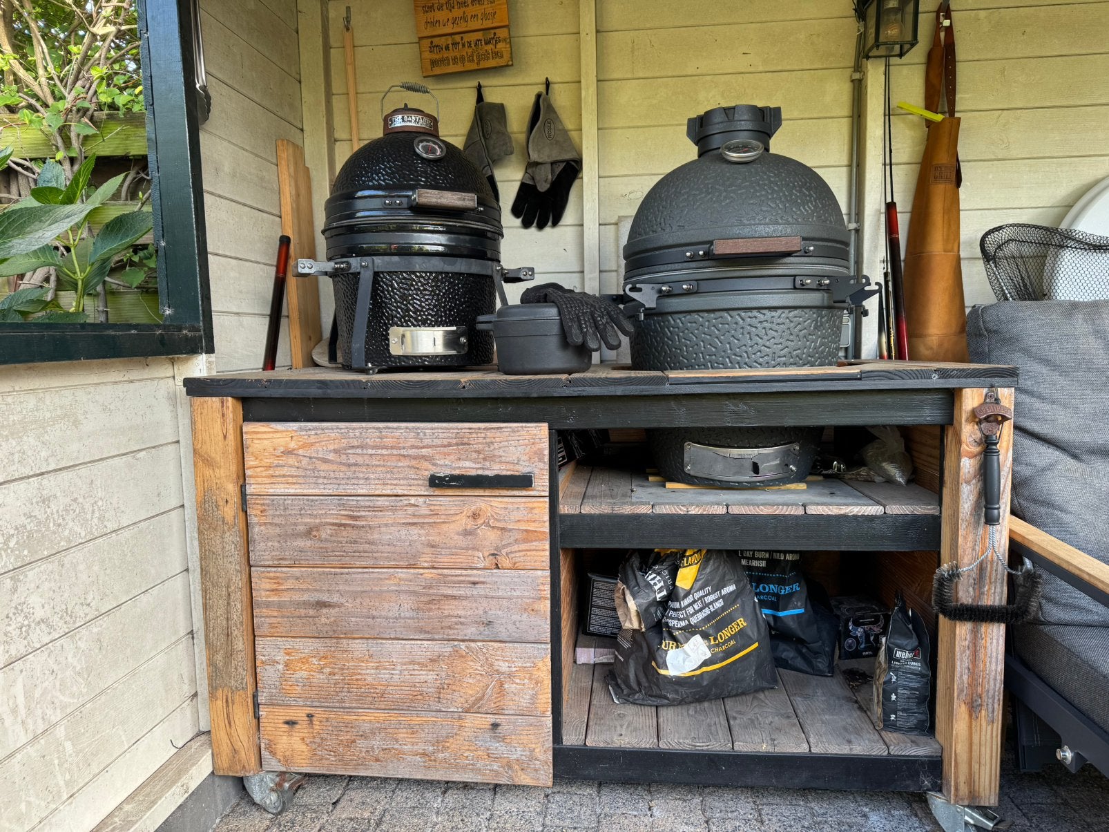 Bbq tafel voor 1 of 2 bbqs., Ophalen, Gebruikt, Houtskool, Vrijstaand