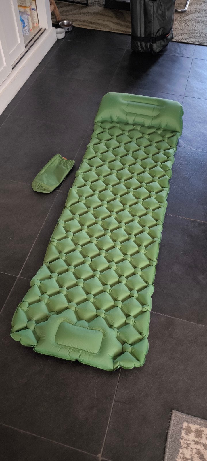 Hiking / Camping / Enduro slaapmat opblaasbaar, Ophalen of Verzenden, Ingebouwde pomp, Zo goed als nieuw, 1-persoons