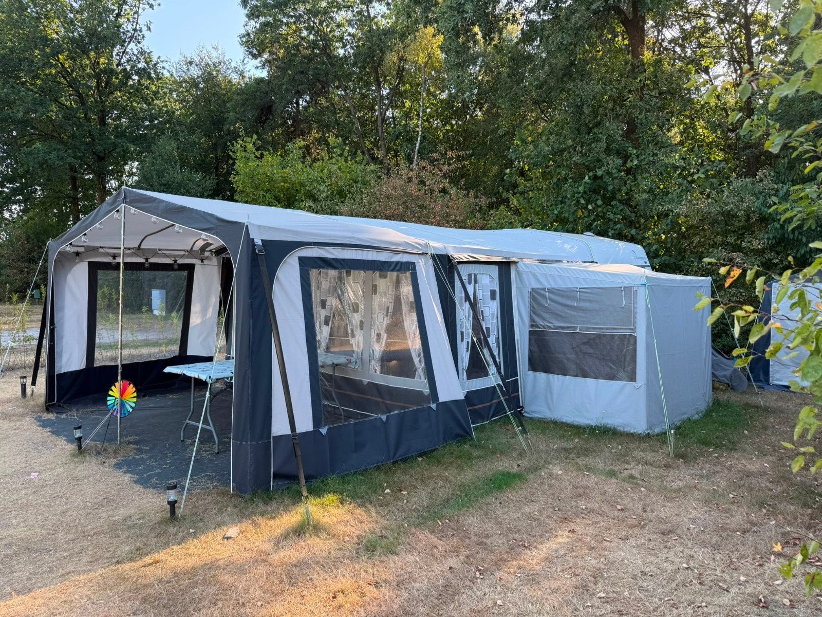 Knaus Marcampo Mustang 410 | 2000 | Complete gezinscaravan, Caravans en Kamperen, Treinzit, 750 - 1000 kg, Particulier, 4 tot 5 meter