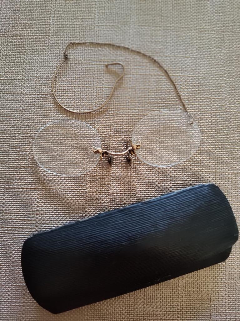 Antieke Pince-nez brillen - 2 stuks, Ophalen of Verzenden, Gebruikt, Bril, Overige merken
