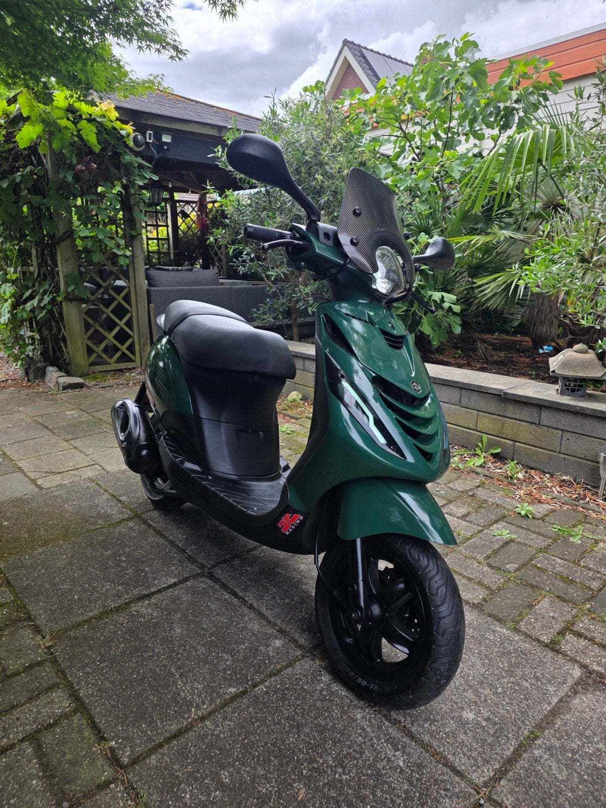 Snelle Piaggio Zip BROM 2017 9000km! (Scooter brommer), Ophalen, Zo goed als nieuw, Overige typen, Piaggio