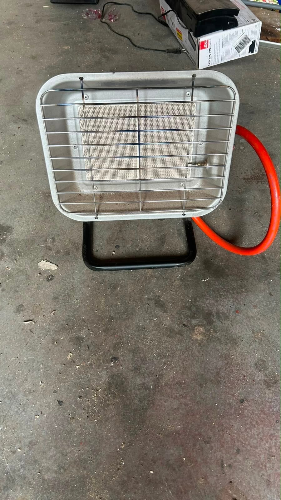 Compacte gaskachel voor terras of werkplaats, Ophalen, Gebruikt, Gas, Vrijstaand