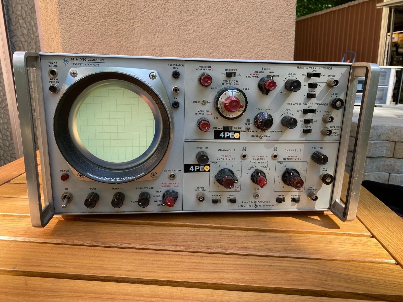 Hewlett-Packard 141A Oscilloscoop - Vintage Meetinstrument, Doe-het-zelf en Verbouw, Meetapparatuur, Ophalen of Verzenden, Gebruikt