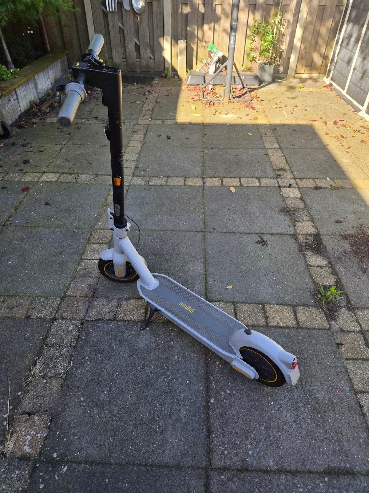 Ninebot elektrische step (E-scooter) - Zo goed als nieuw, Fietsen en Brommers, Ophalen, Zo goed als nieuw, Elektrische step (E-scooter)
