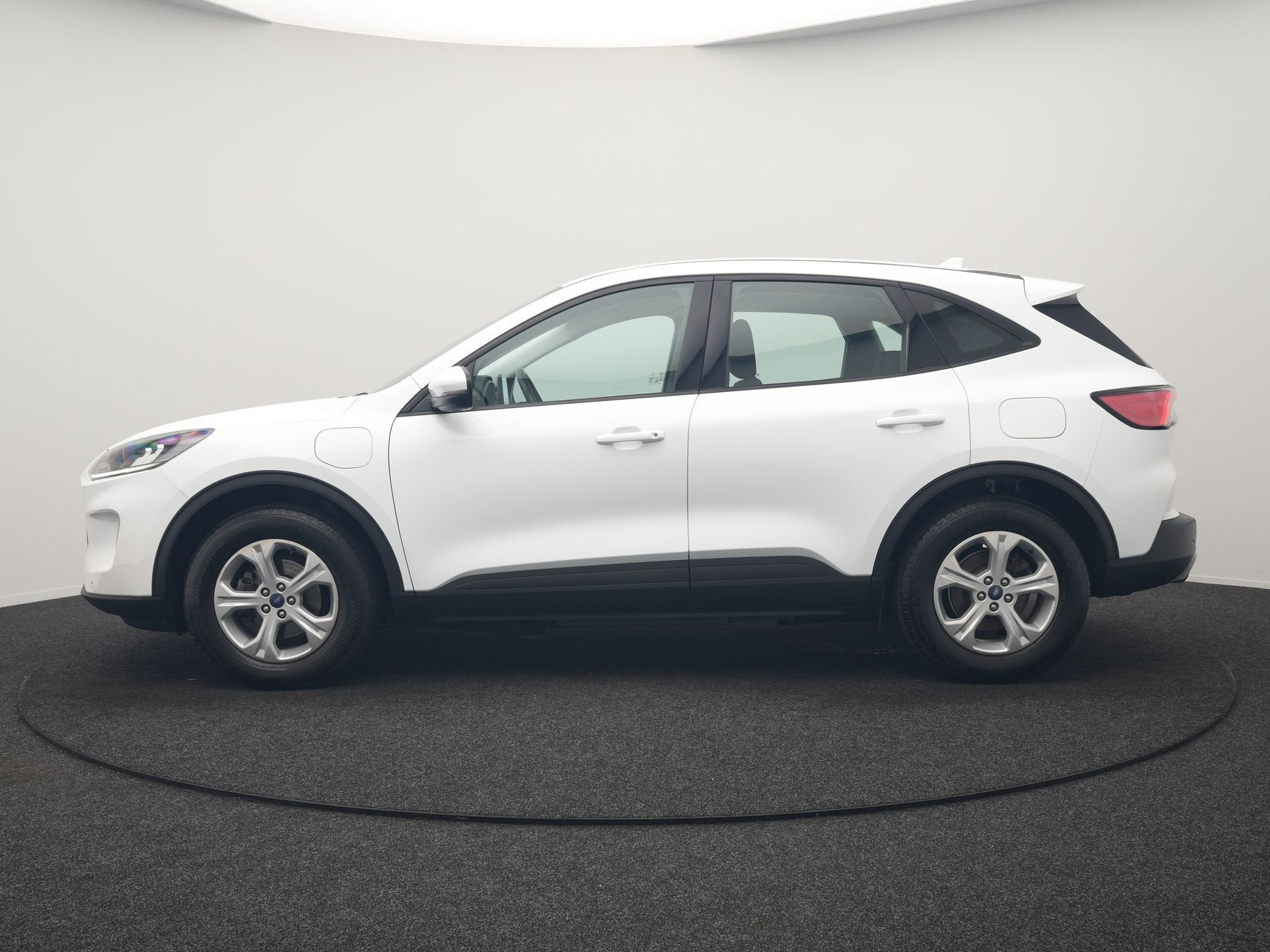 Ford Kuga 2.5 PHEV 225pk Dealer O.H | Cruise Control | Stoel, Auto's, Ford, Stof, Gebruikt, Zwart, 4 cilinders
