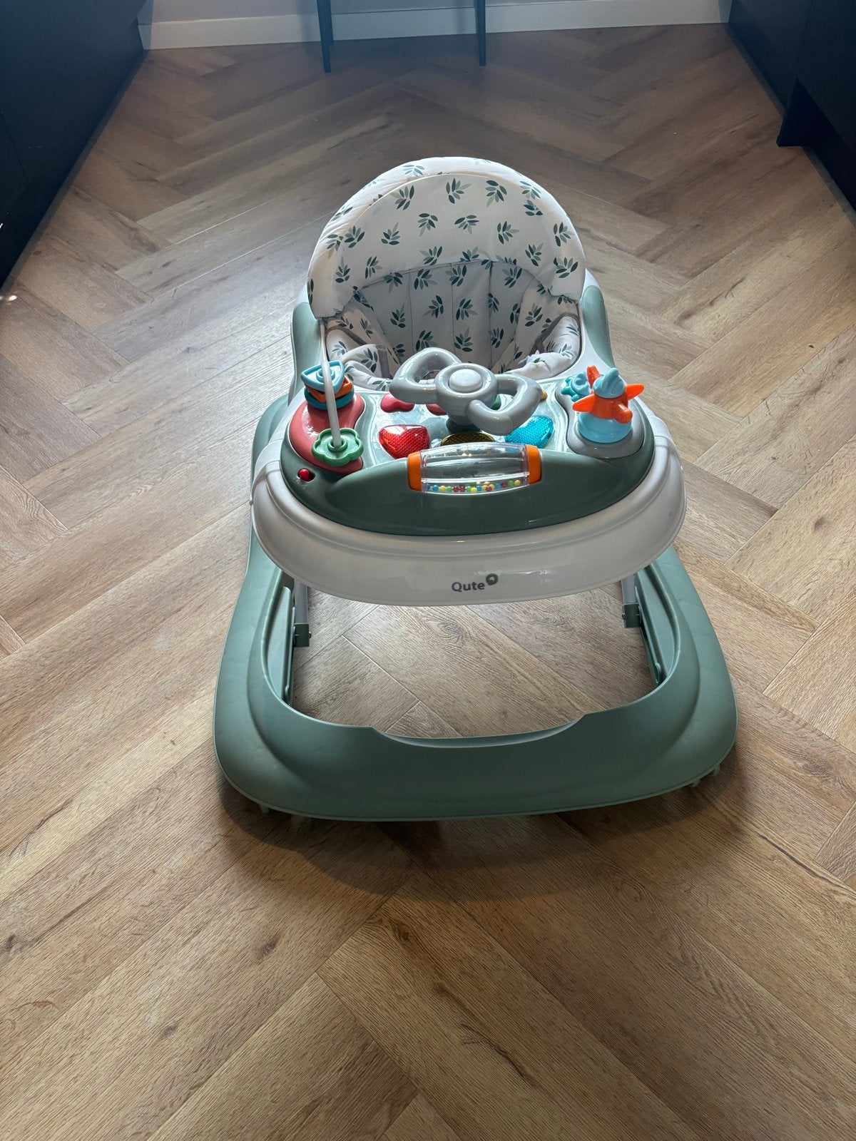 Qute Loopwagen - Zo goed als nieuw, Ophalen, Zo goed als nieuw, Overige typen, Met wieltjes