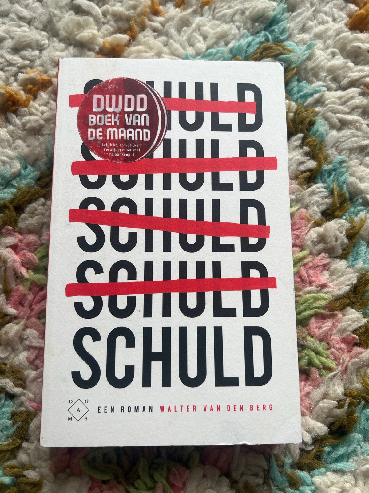 Schuld - Walter van den Berg (DWDD Boek van de Maand), Ophalen of Verzenden, Zo goed als nieuw, Nederland
