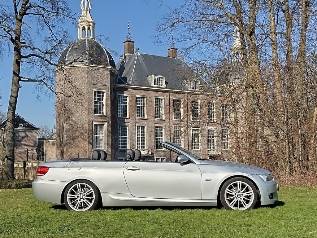 BMW 3-Serie (E93)320i Cabrio AUT 2008 Grijs M-Technic pakket, Auto's, BMW, Particulier, 3-Serie, Airbags, Airconditioning, Alarm