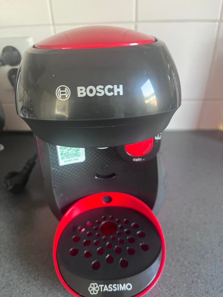 Bosch Tassimo koffiemachine, Gebruikt, Koffiemachine, Ophalen of Verzenden, Koffiepads en cups