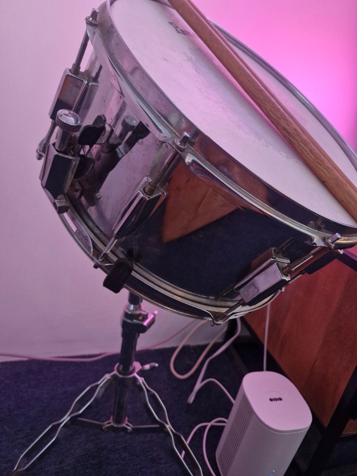 Snaredrum op standaard - Perfect voor drummen of decoratie, Ophalen, Gebruikt, Pearl