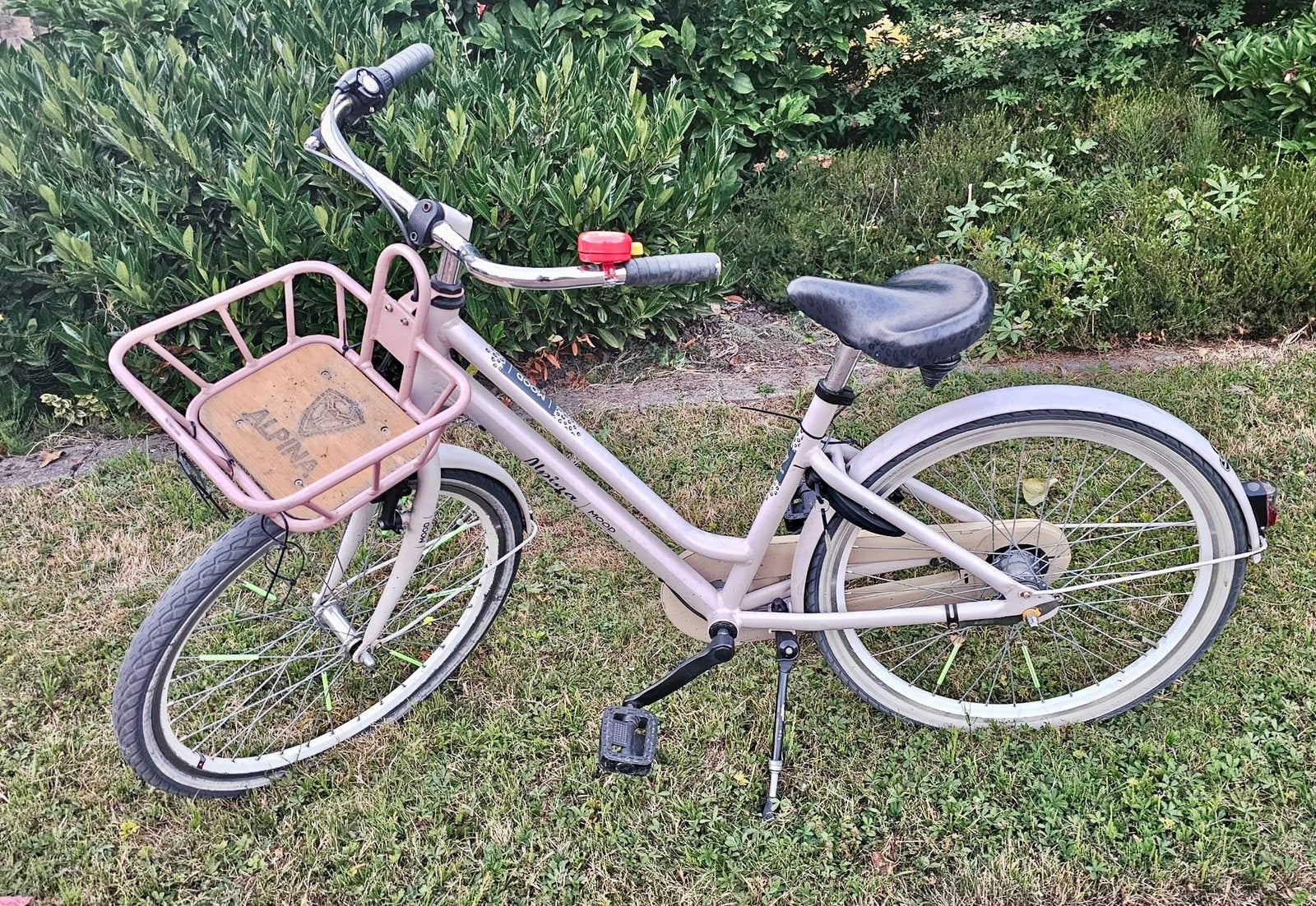 Alpina Mood 24 inch meisjesfiets – met 2 nieuwe roze banden, Fietsen en Brommers, Ophalen, Terugtraprem, 24 inch, Versnellingen