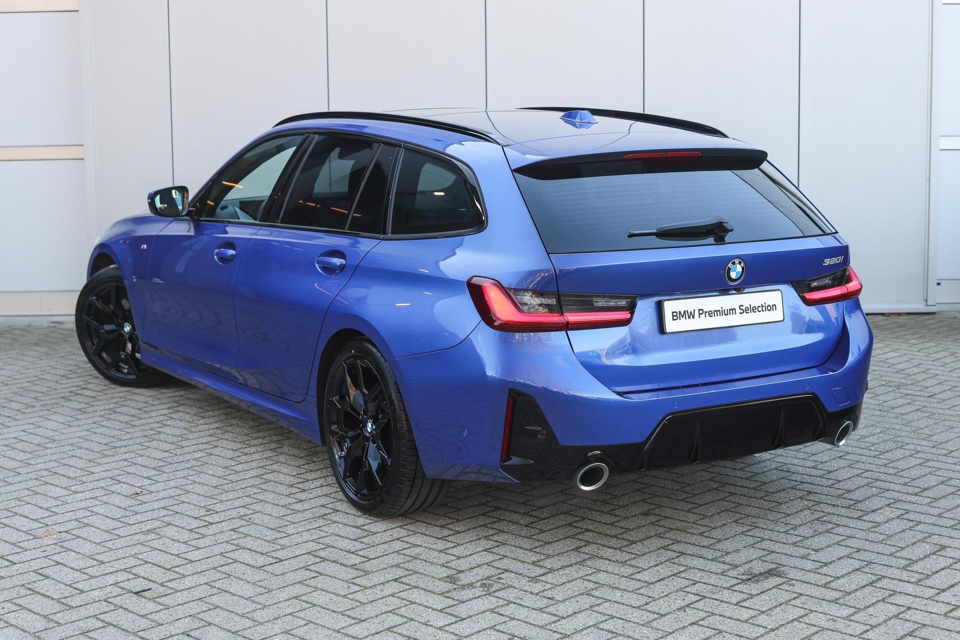 BMW 3 Serie Touring 320i M Sport Automaat / Panoramadak / Tr, Automaat, Gebruikt, 4 cilinders, Blauw