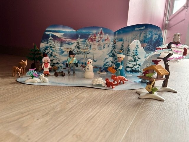 PLAYMOBIL advent 9008 koninklijk schaatsfeest, Ophalen of Verzenden, Gebruikt