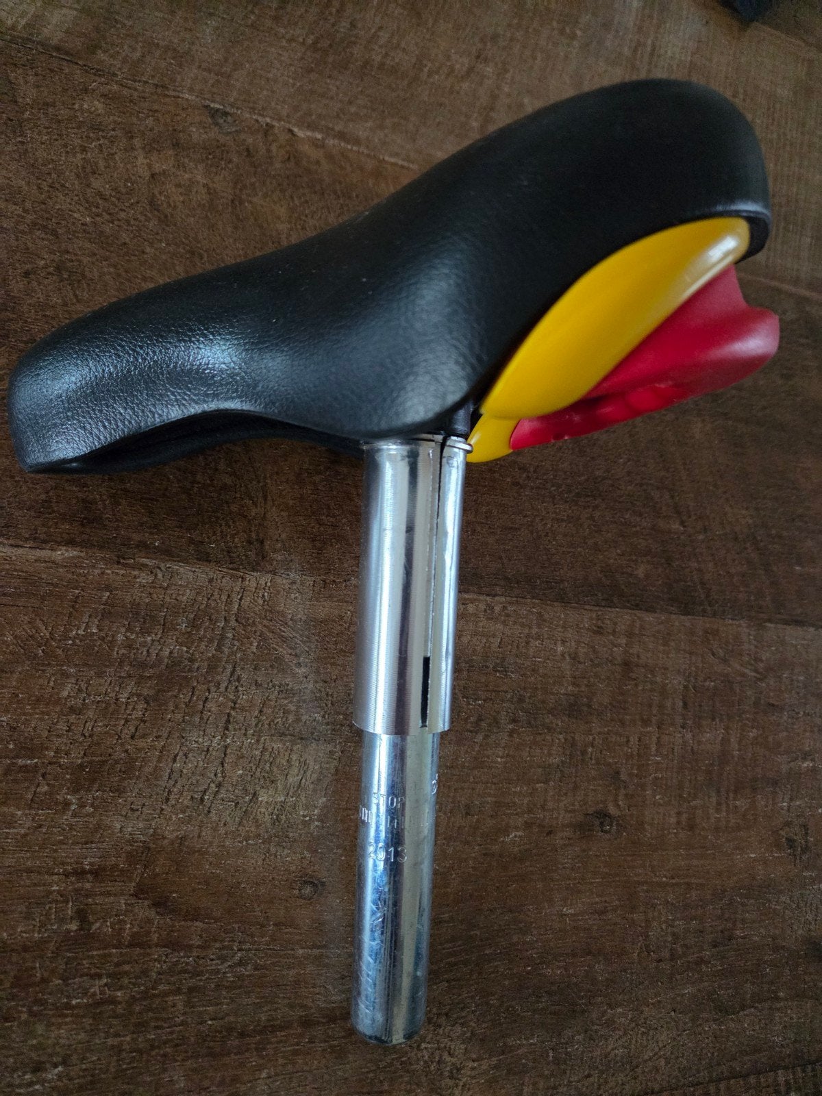 Selle Royal fietszadel met zadelpen - Zo goed als nieuw, Elektrische fiets, Kunststof, Ophalen of Verzenden, Zo goed als nieuw