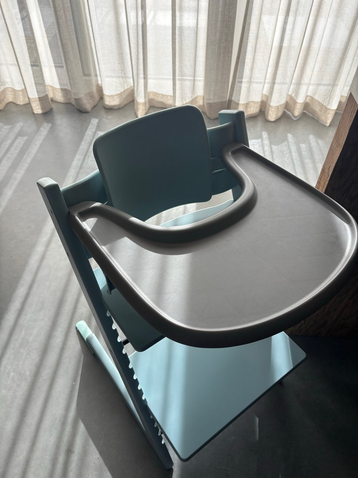 Stokke Tripp Trapp met Babyset en Tafelblad, Ophalen, Zo goed als nieuw, Meegroeistoel, Afneembaar eetblad