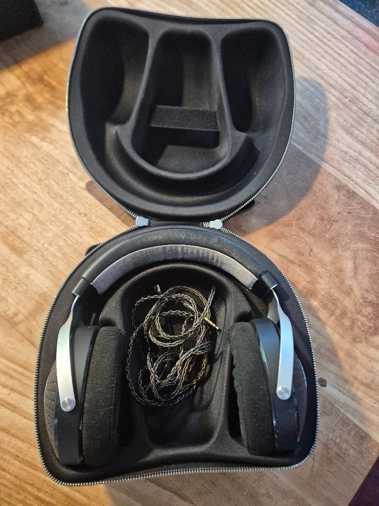 Focal Elegia koptelefoon met originele draagtas, Audio, Tv en Foto, Overige merken, Ophalen of Verzenden, Zo goed als nieuw, Zwart