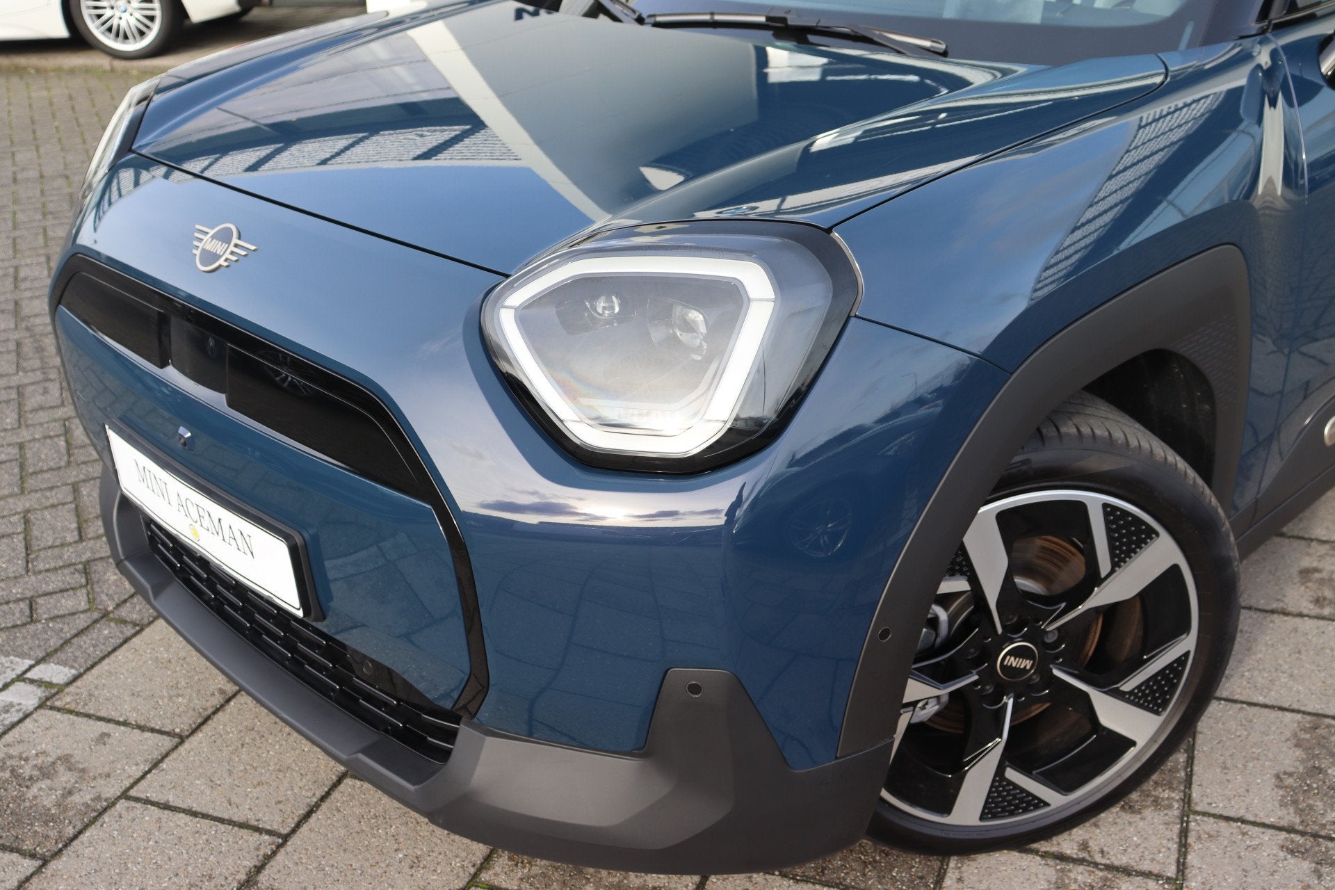 MINI Aceman E / Classic / Pakket L / 18 inch Slide Spoke 2-t, Stof, Blauw, Aceman, SUV of Terreinwagen