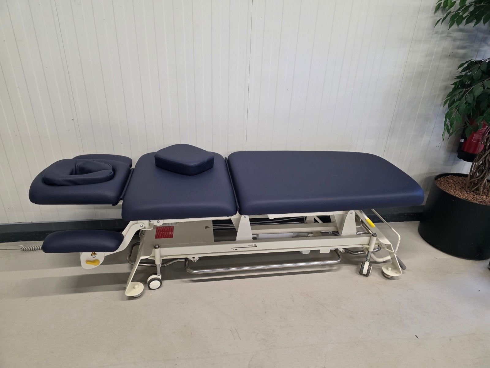 Massagebank elektrische, Diensten en Vakmensen