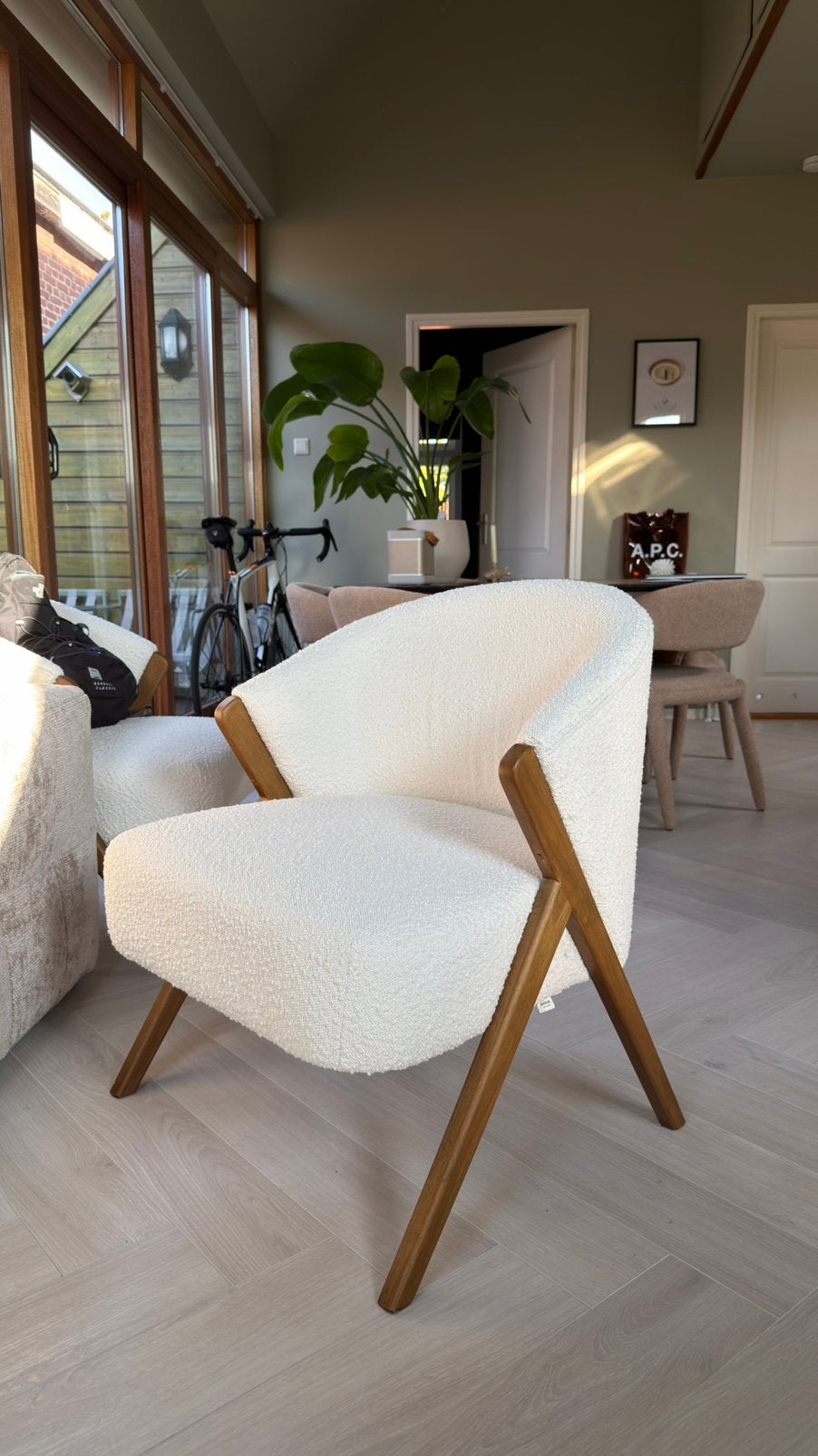 ZARA Home Bouclé Stoel, Huis en Inrichting, Ophalen, 75 tot 100 cm, Zo goed als nieuw, Stof