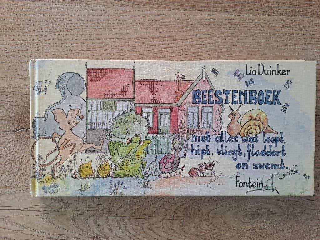 BEESTENBOEK. LIA DUINKER. ALLES WAT LOOPT, VLIEGT EN HIPT., Gelezen, Fictie algemeen, Ophalen of Verzenden, Lia Duinker