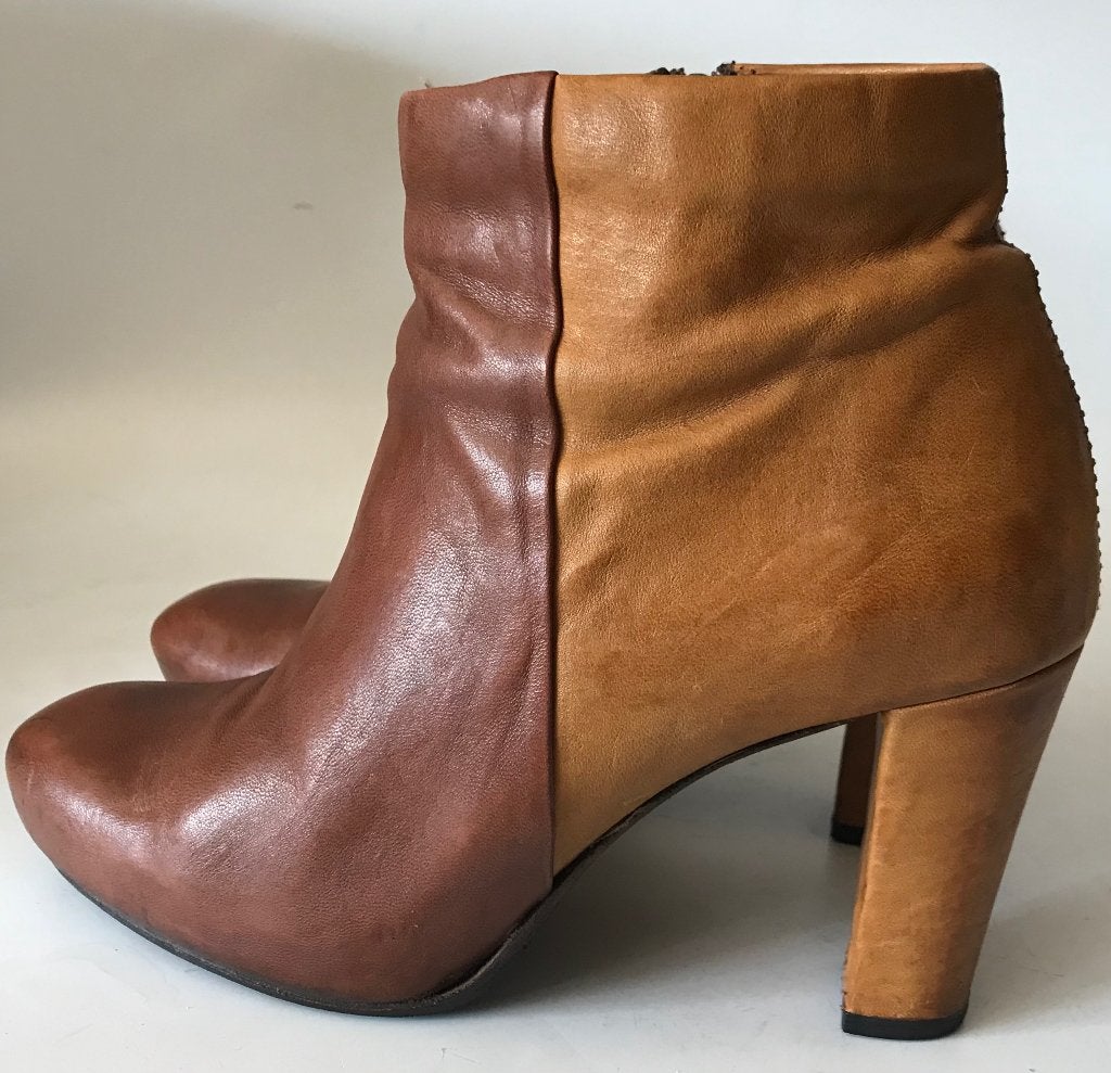 Atelier do Sapato. Aparte leren laarsjes. Mt 40., Bruin, Lage of Enkellaarzen, Ophalen of Verzenden, Atelier do Sapato