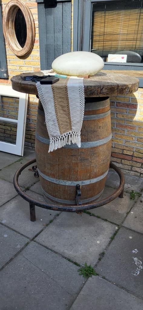 Statafel van echt eikenhout op wijnvat - Tijdloos model, Ophalen of Verzenden
