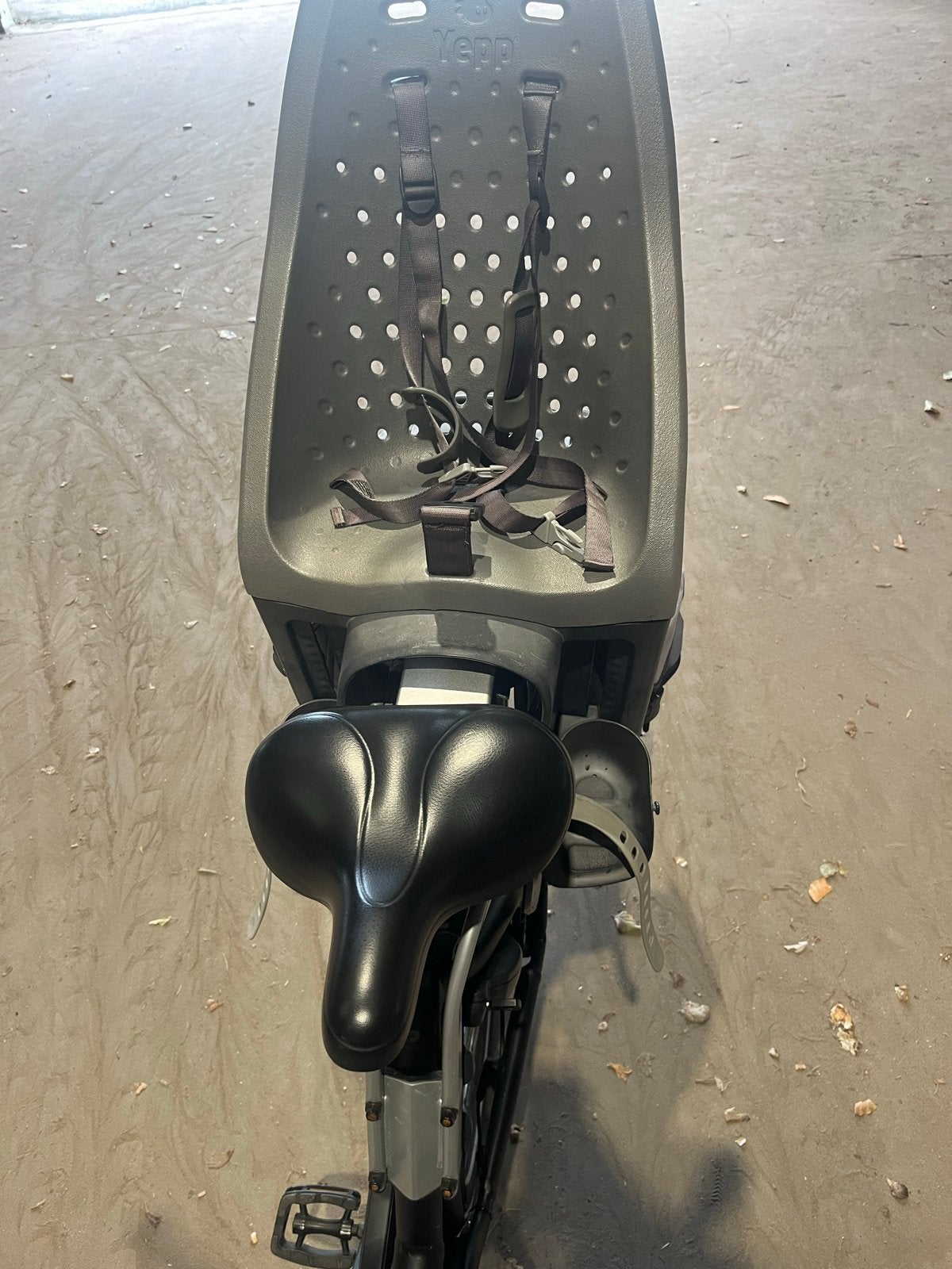 Yepp Achterzitje met Framebevestiging voor E-bike, Ophalen of Verzenden, Gebruikt