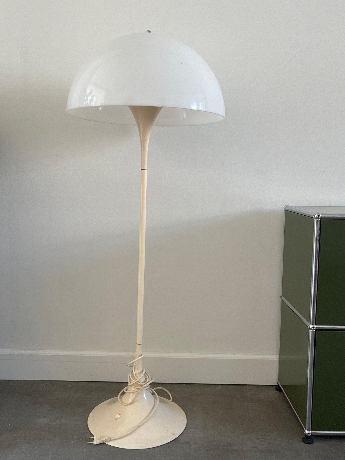 Originele Vintage Louis Poulsen Panthella Vloerlamp, Ophalen, Kunststof, 100 tot 150 cm, E27 (groot)