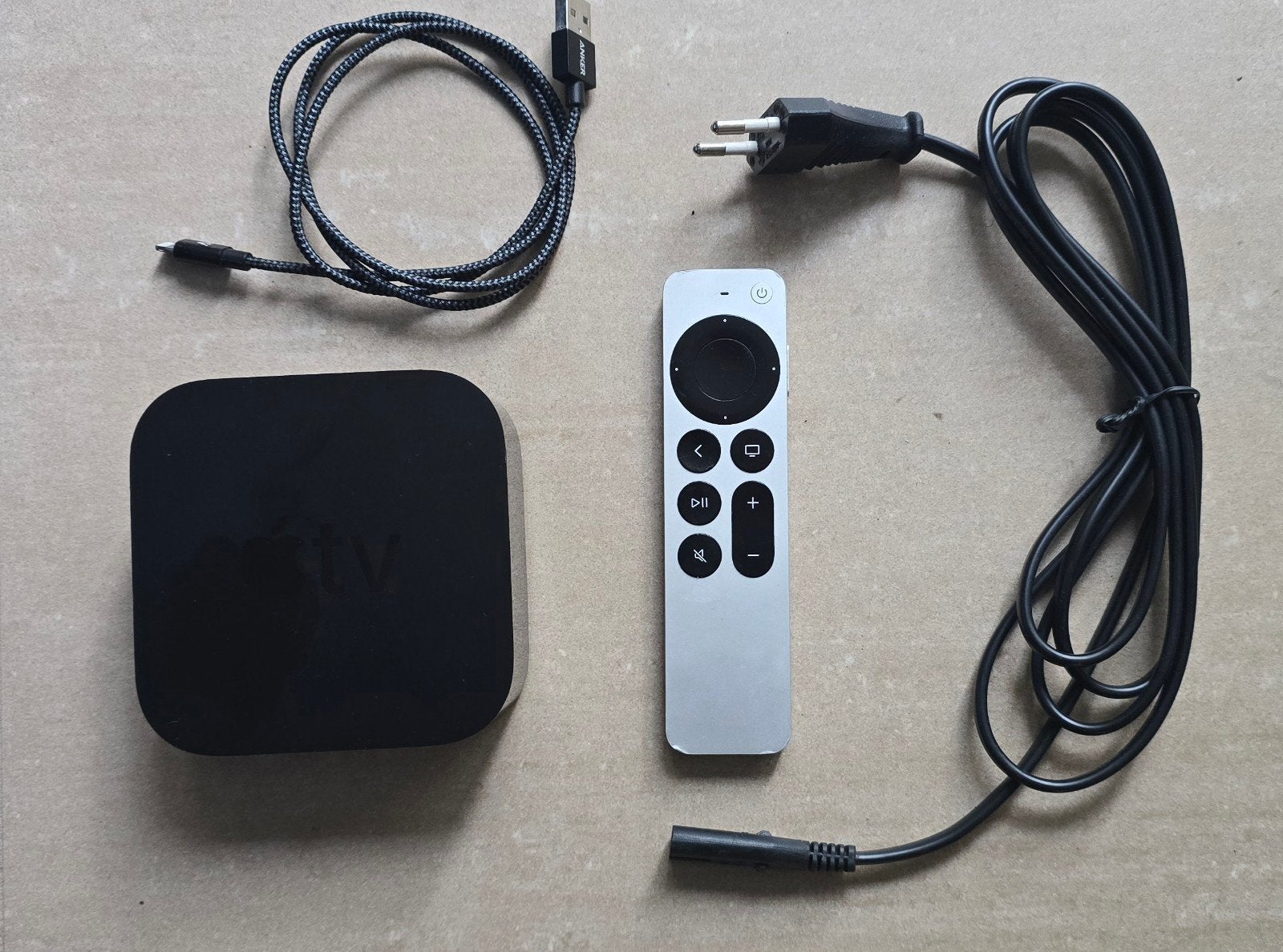 Apple TV 4K (A2169) met afstandsbediening en oplaadkabel, Ophalen of Verzenden, Gebruikt, HDMI, Zonder harde schijf