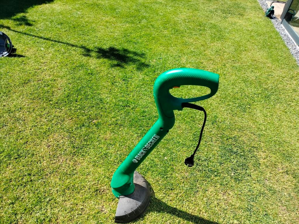 Black & Decker grastrimmer €5, Ophalen, Gebruikt, Black & Decker, 10 tot 30 cm
