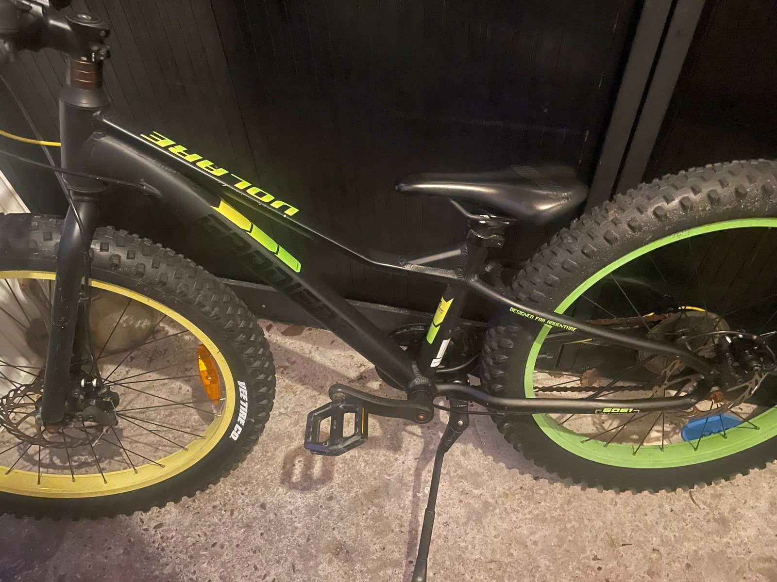 Volare Fatbike - Zwart met gele/groene accenten, Fietsen en Brommers, Fietsen | Mountainbikes en ATB, Heren, Nieuw, Ophalen of Verzenden